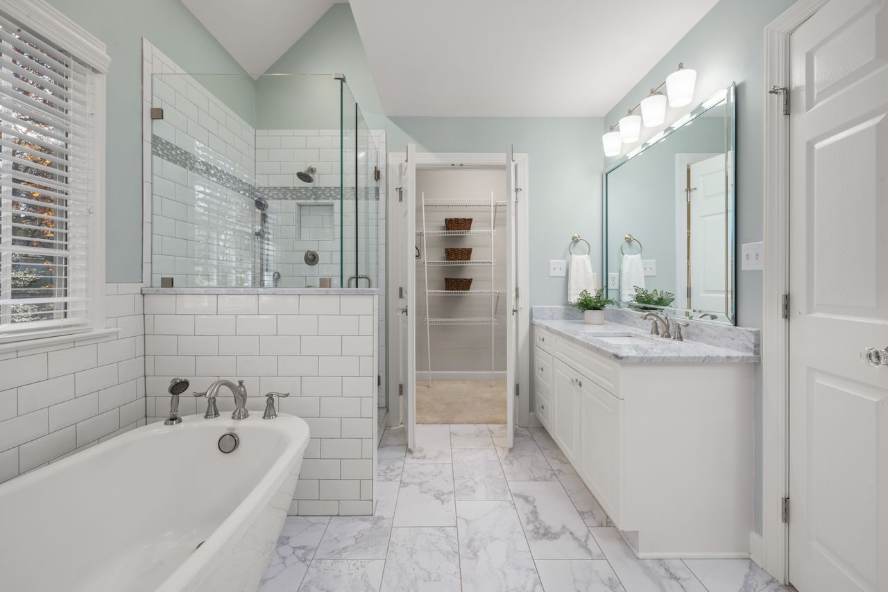 CH CONSTRUCTION RENOVATION